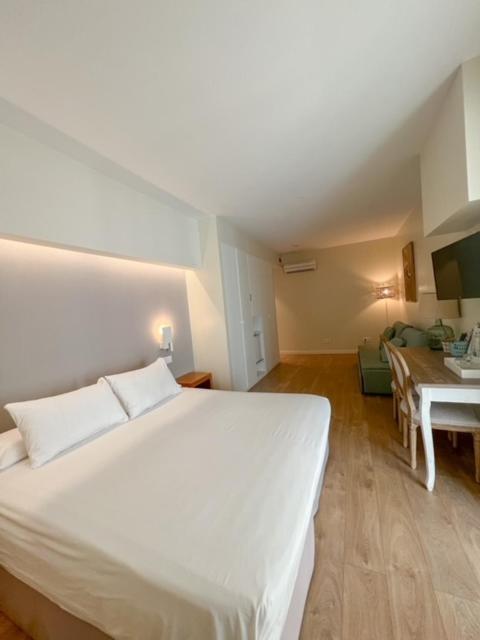 Hotel & Apartaments Thalassa Sport & Spa 로지즈 외부 사진